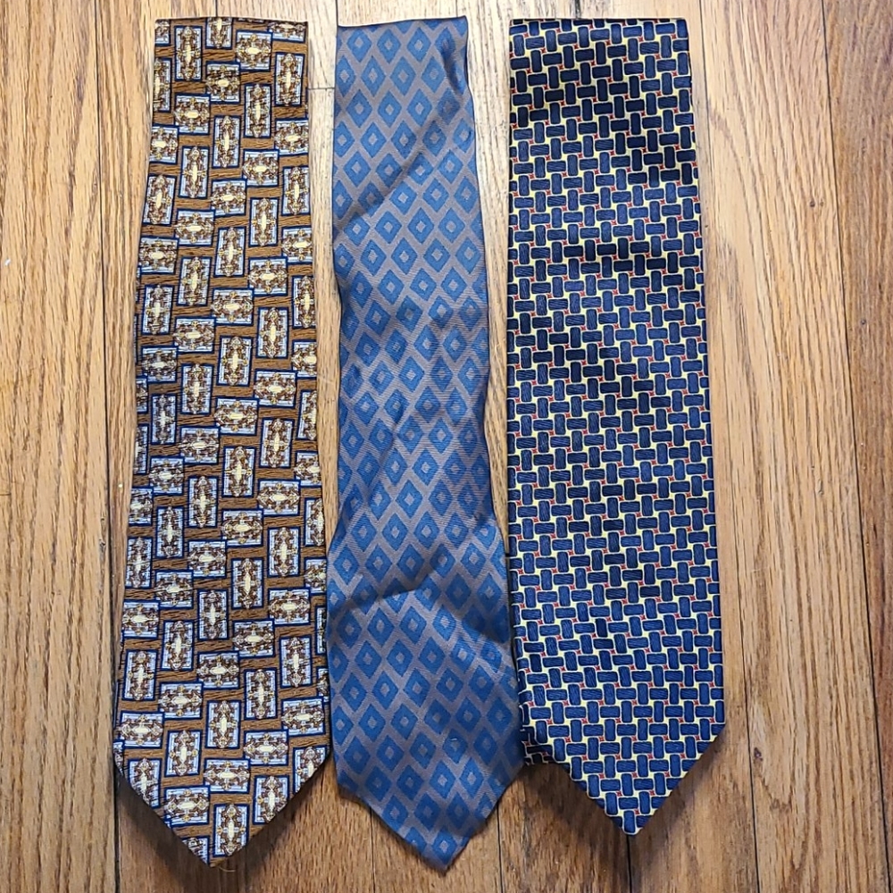 Vintage Valentino 100% silk ties lot
